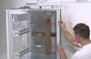 Установка встраиваемого холодильника в Красном Селе